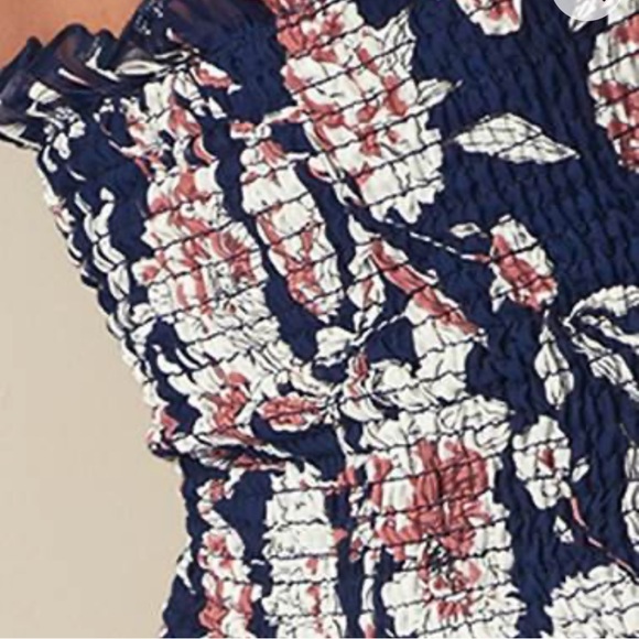 Smocked Floral High-Low Top brand new color Navy multi - Picture 4 of 6